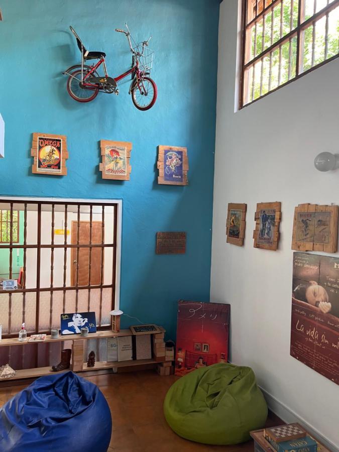 Yolo Hostal *