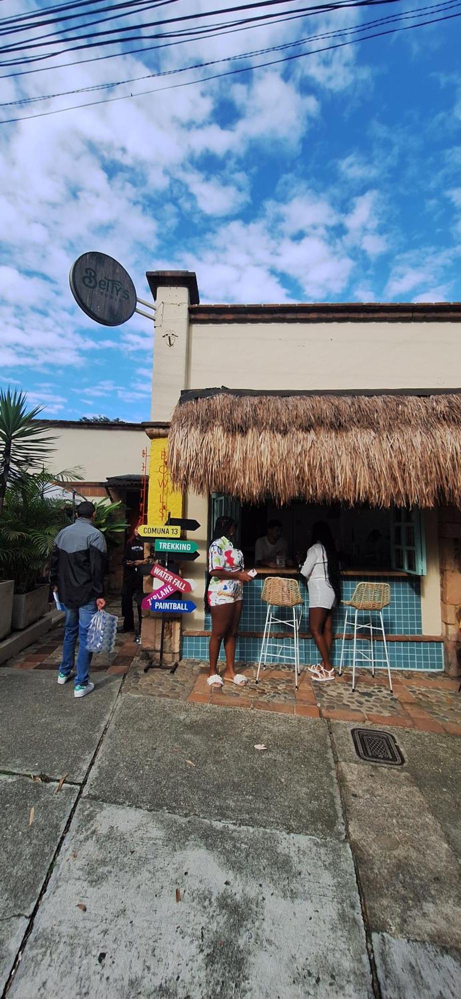 Yolo Hostal Medellín